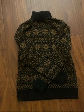 H&M Women's Dark Green and Tan Fair Isle Turtleneck Sweater